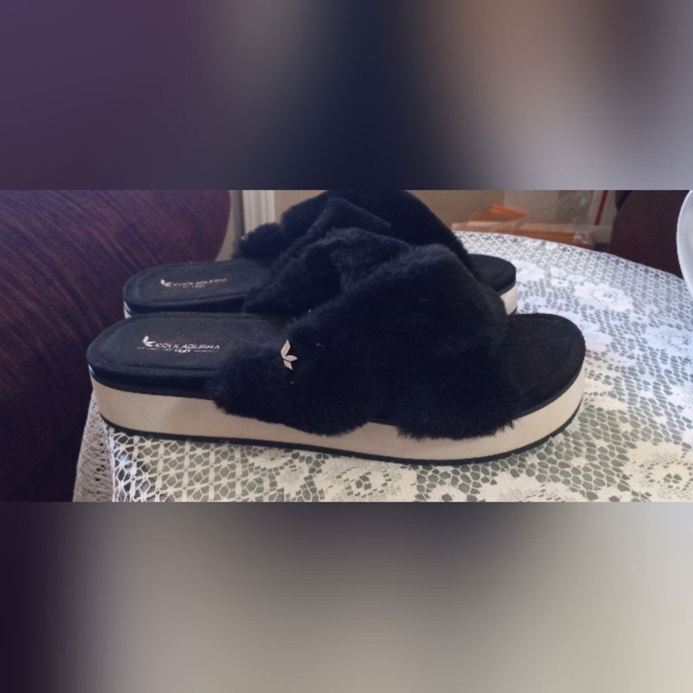 KOOLABURRA By UGG Roubie Fuzz Black Slides Size 8 - Picture 5 of 9